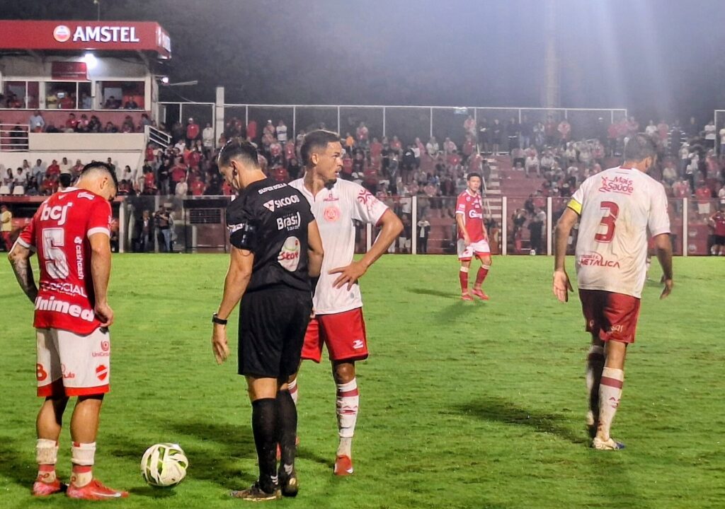 Estádio Onésio Brasileiro Alvarenga, o OBA, em Goiânia