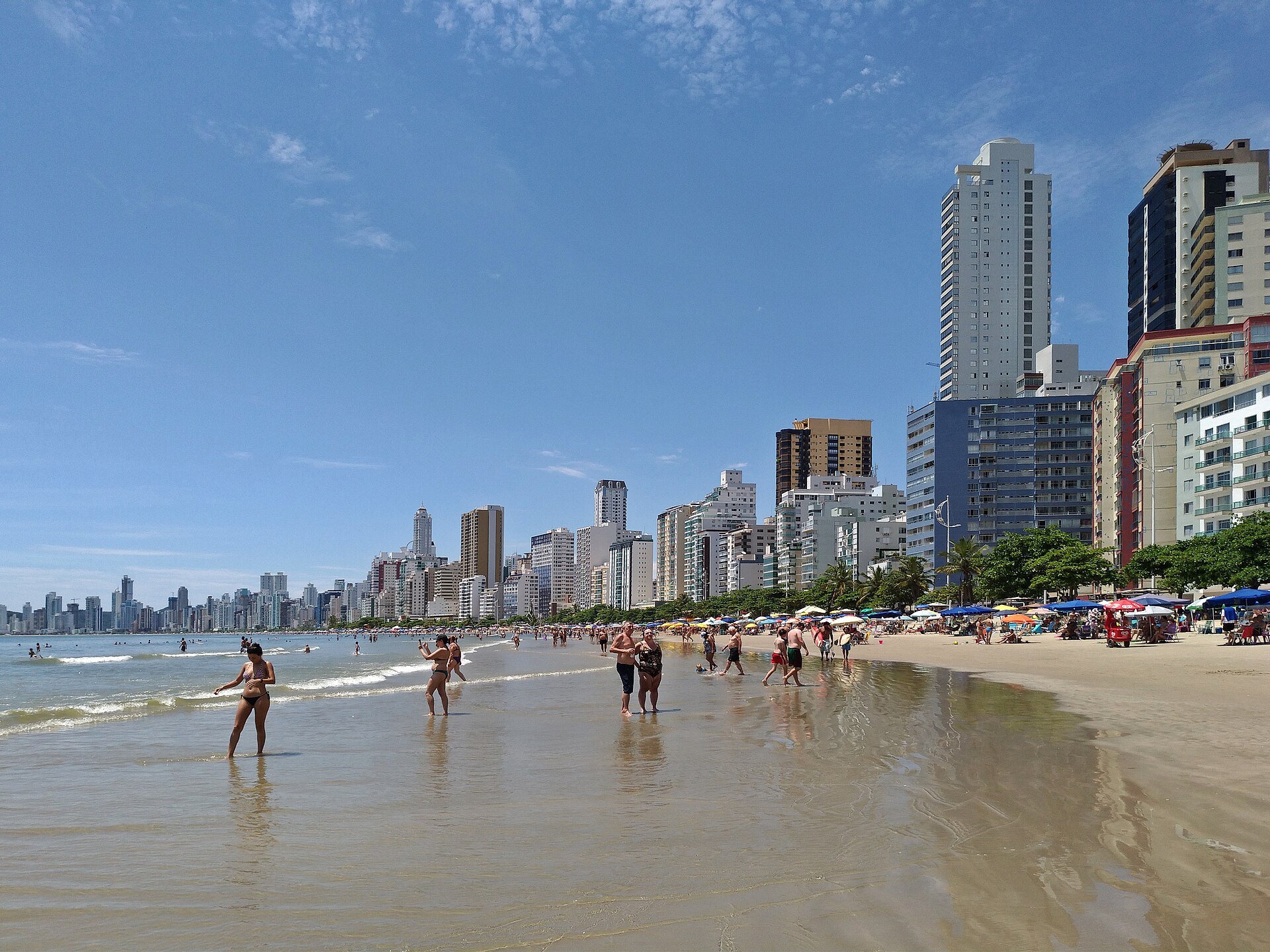 Orla da Praia Central de Balneário Camboriú