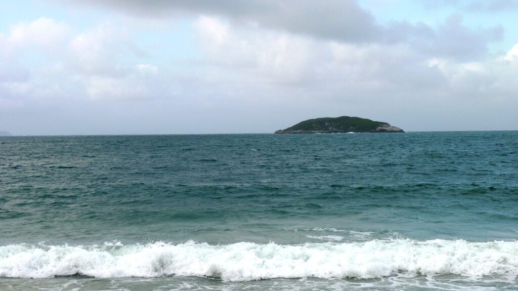 Orla da Praia dos Ingleses, no Norte da Ilha de Florianópolis